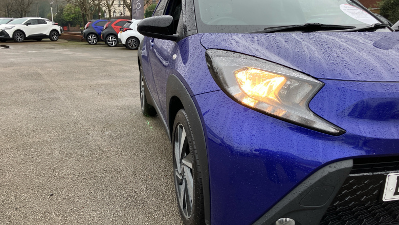 Toyota Aygo X 1.0 VVT-i Edge 5dr Auto Petrol Hatchback